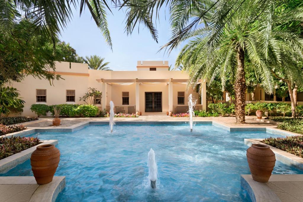 Bazén v ubytování Shangri-La Barr Al Jissah, Muscat nebo v jeho okolí