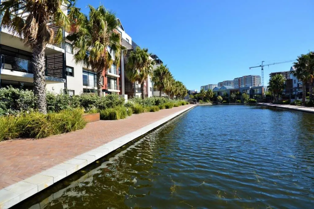 Quayside 1 Bedroom Apartment in Century City, Cape Town, Africa de Sud