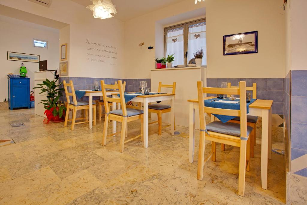 Restaurace v ubytování ZIBIBBO SUITES & ROOMS - Aparthotel in Centro Storico a Trapani