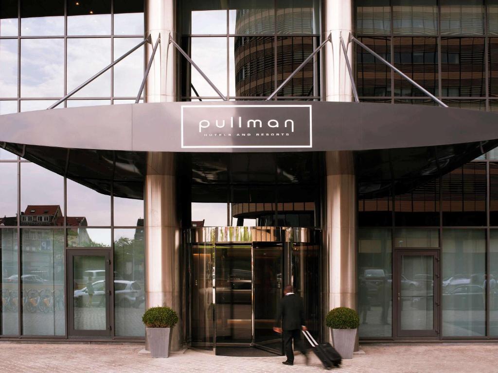 Certifikát, hodnocení, plakát nebo jiný dokument vystavený v ubytování Pullman Brussels Centre Midi