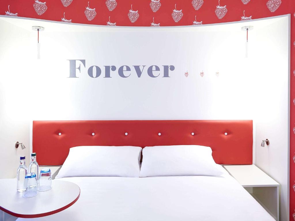 Llit o llits en una habitació de Ibis Styles Liverpool Centre Dale Street - Cavern Quarter