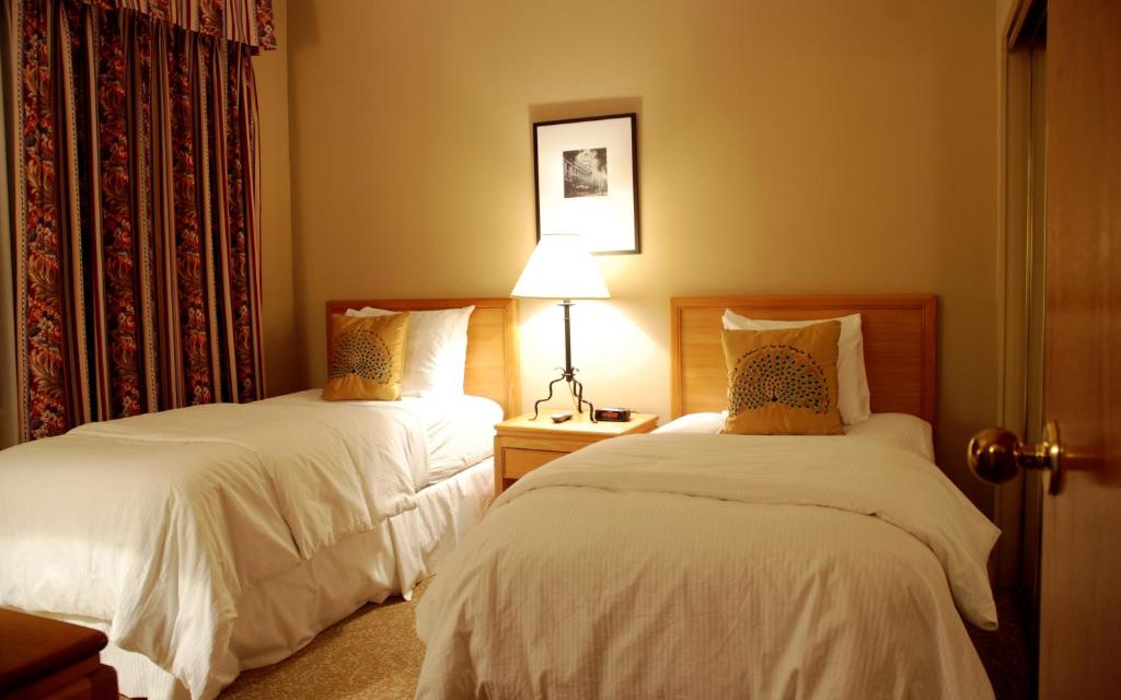 Rosellen Suites at Stanley Park - Resim 29