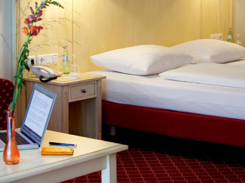 Hotel Chateau Kurfürstendamm - Resim 18