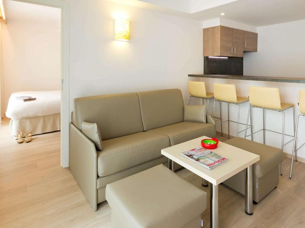 Posezení v ubytování ibis Styles Zeebrugge