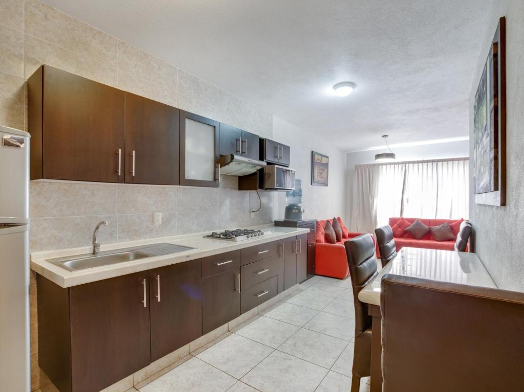 Kuchyň nebo kuchyňský kout v ubytování Hotel Patzcuaro