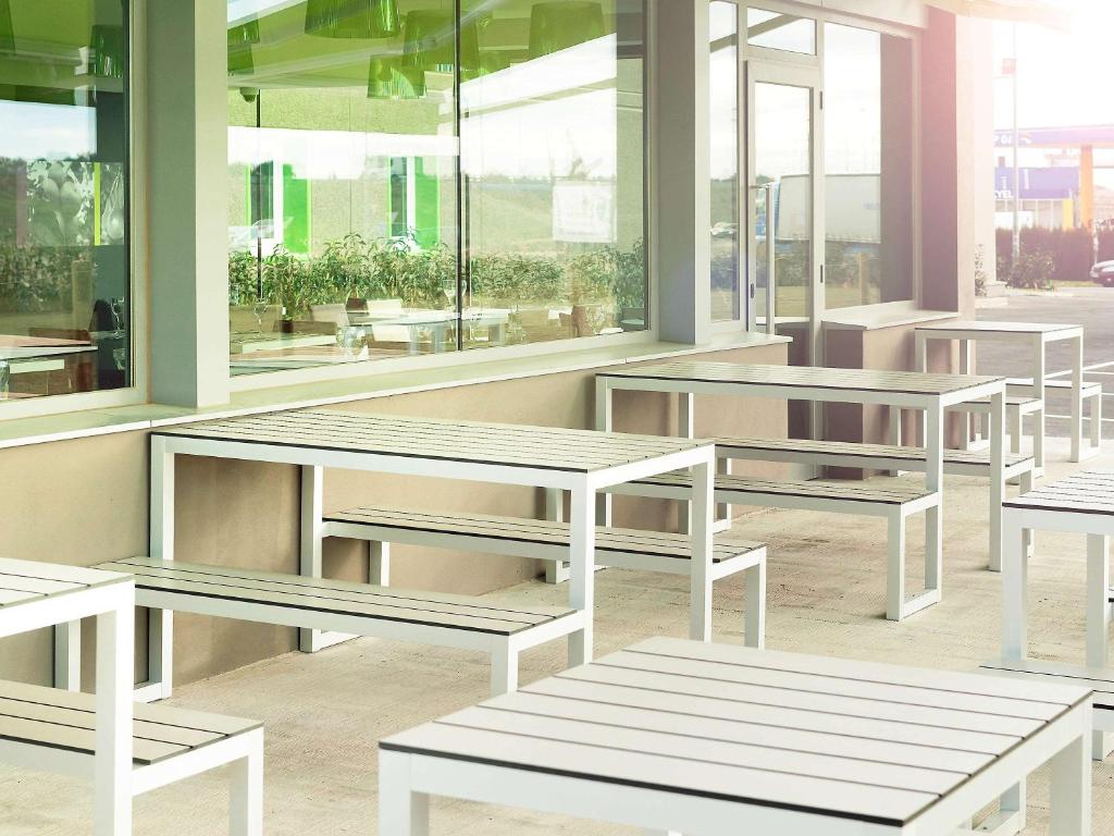 Restaurace v ubytování Hotel Ibis Styles Lleida Torrefarrera
