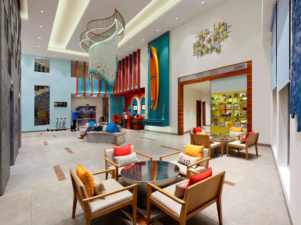 Posezení v ubytování ibis Styles Goa Calangute - An Accor Brand