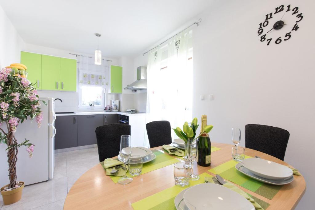 Kuchyň nebo kuchyňský kout v ubytování Holiday home Biondic