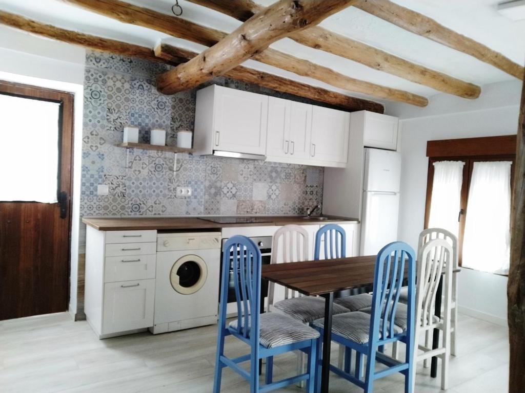 Una cocina o zona de cocina en Casa Rural Teresa