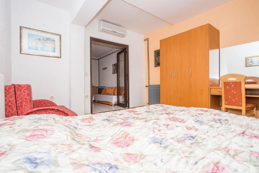 Posteľ alebo postele v izbe v ubytovaní Apartments Mira on the Peljesac peninsula