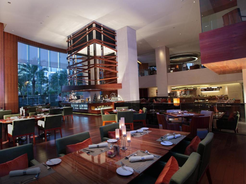 Restaurace v ubytování Pullman Dongguan Changan