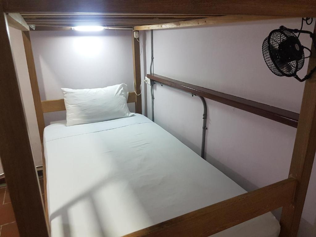 Cama o camas de una habitación en Purple Monkey Hostel