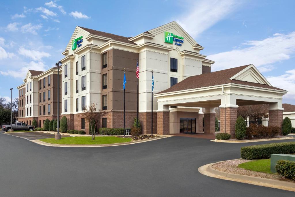 a rendering of the front of a hotel at Holiday Inn Express Hotel & Suites Durant, an IHG Hotel in Durant