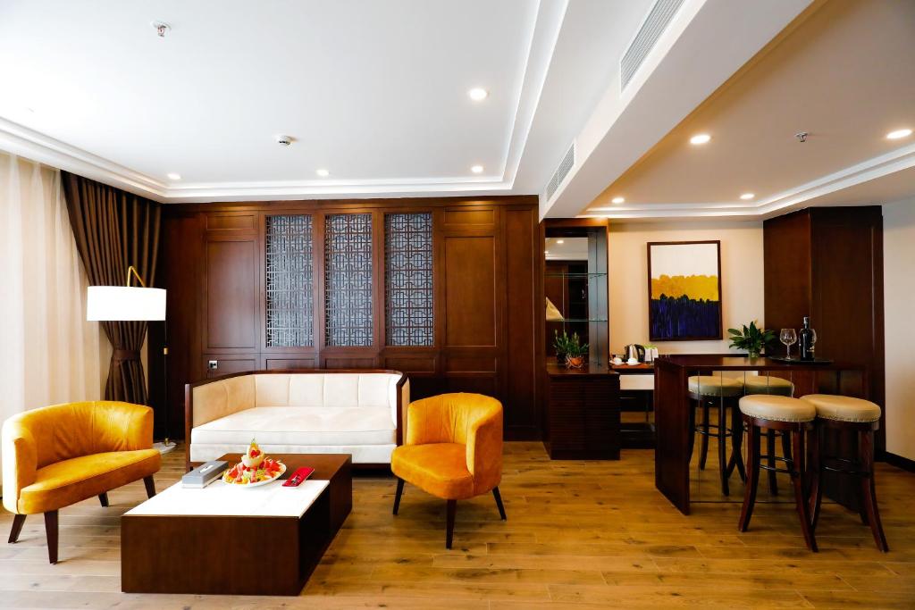Grand Phoenix Hotel Bac Ninh - 带城市景观的套房
