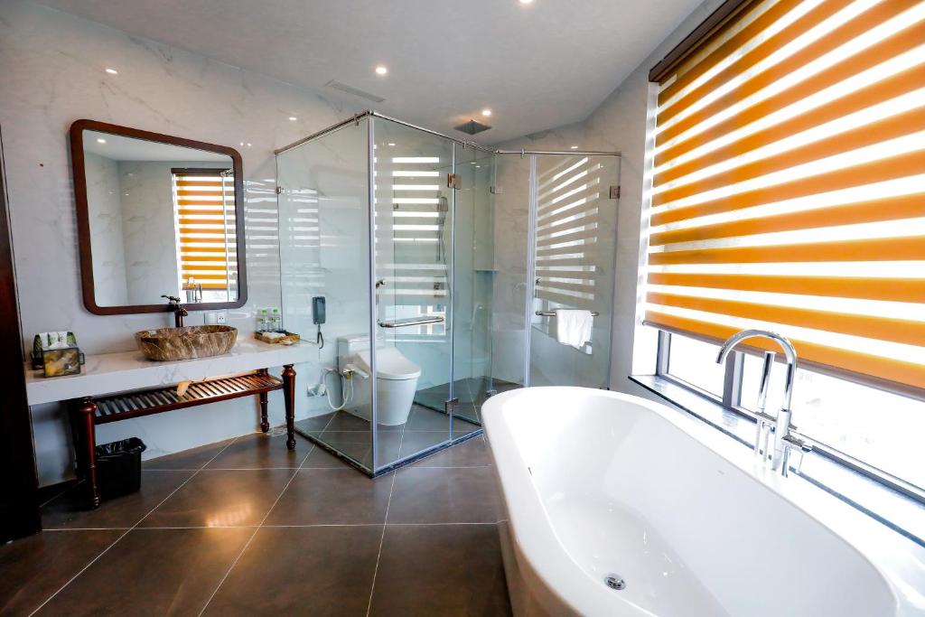 Grand Phoenix Hotel Bac Ninh - 带游泳池的国王室