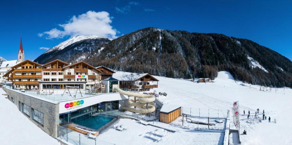 En generel udsigt til bjerge eller udsigt til bjerge taget fra hotellet