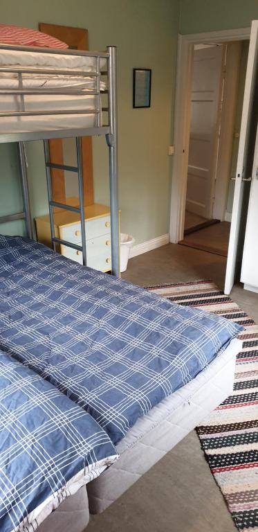 Postel nebo postele na pokoji v ubytování Lönneberga Vandrarhem & Hostel
