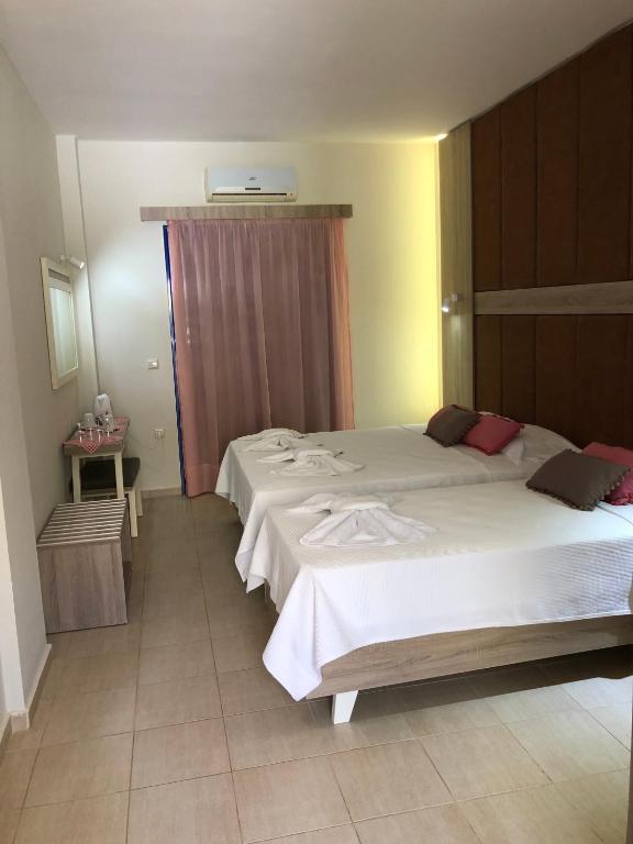 Taverna Akrogiali - Deluxe Triple Room With Sea View