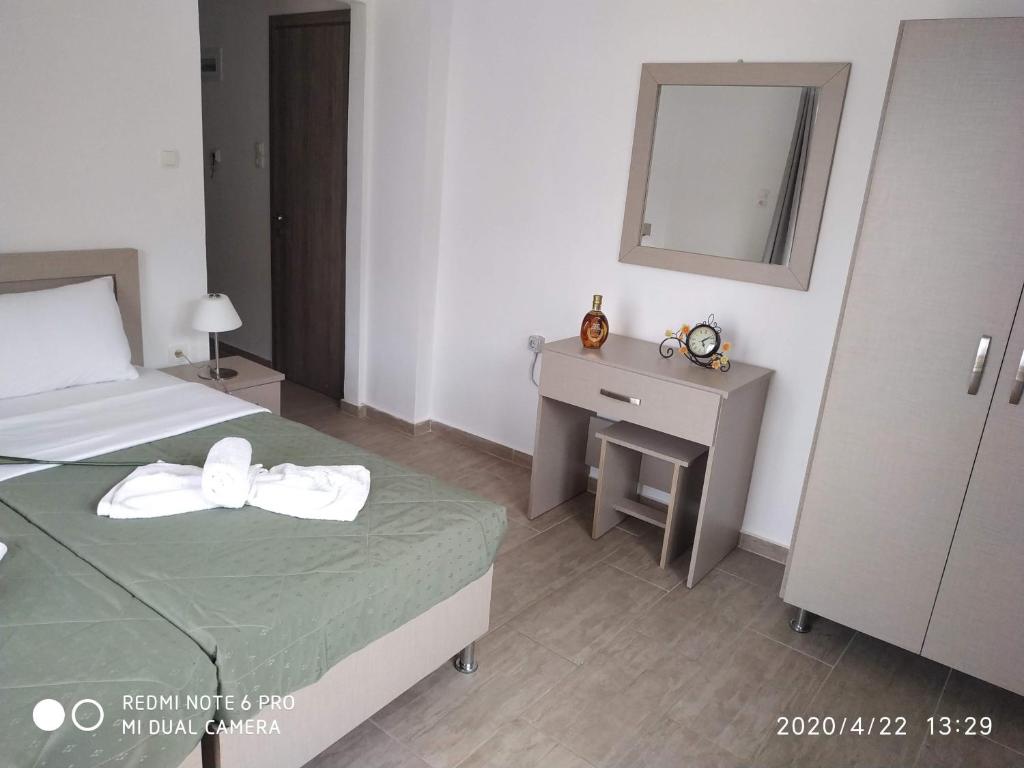 Postel nebo postele na pokoji v ubytování Central Hotel