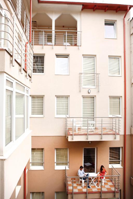 Six Inn Hotel Budapest - Resim 25