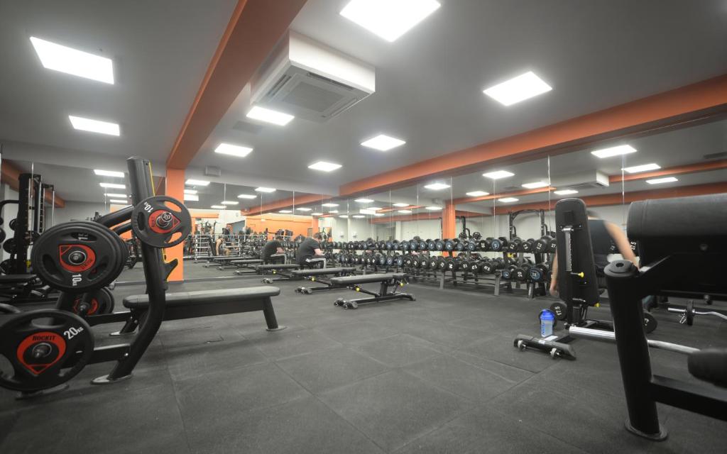 Fitness centrum a/nebo fitness zařízení v ubytování The Waterside Hotel and Leisure Club