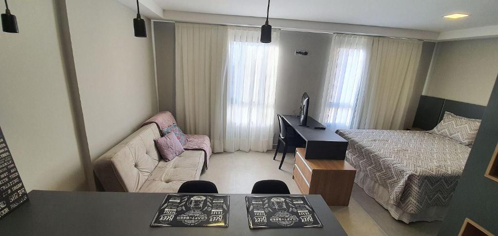  Studio Novo com Vista do Skyline de Curitiba - ALL1607