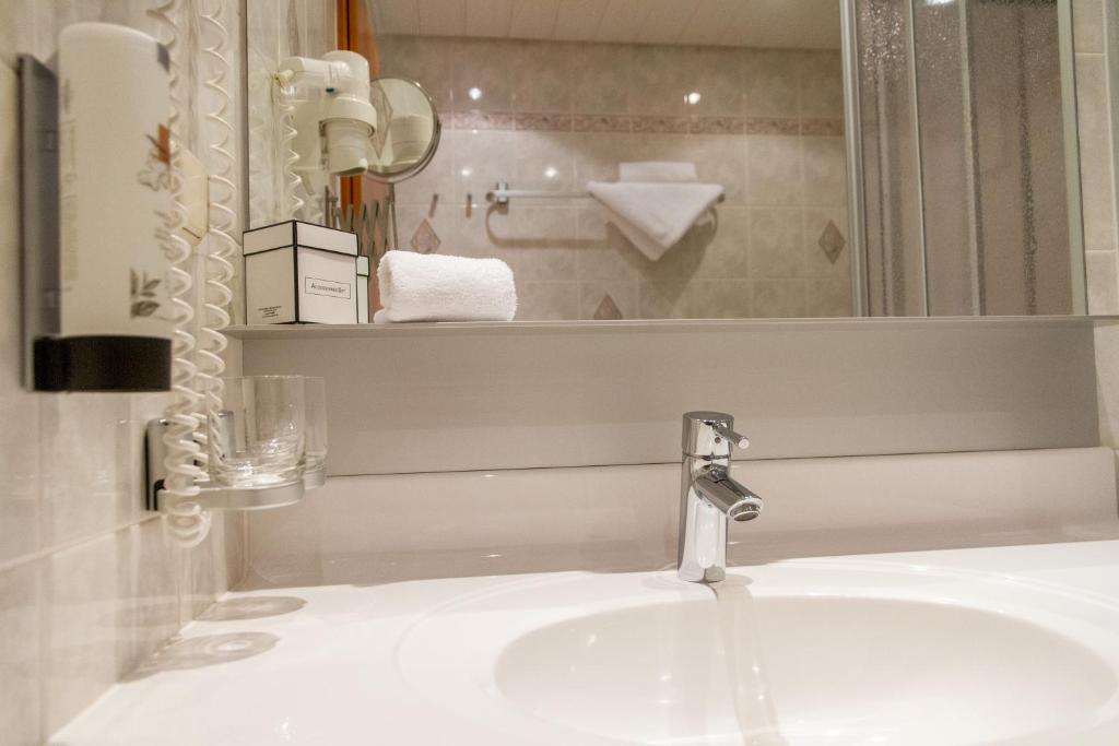 Landhotel Rügheim - Double Room With Garden View
