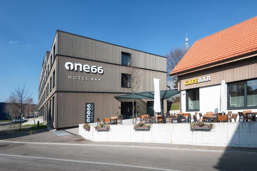 Hotel one66 (free parking garage) - Resim 37