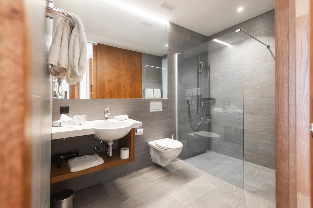 Hotel one66 (free parking garage) - Resim 26