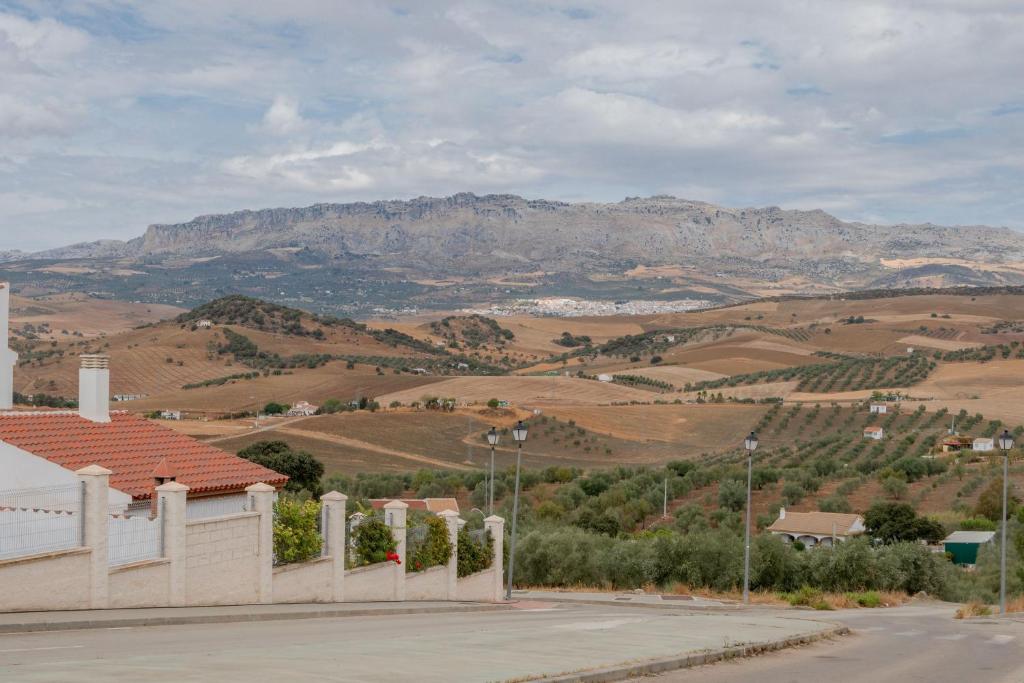 Chalet urbanizacion mirador del torcal, Almogía – Updated ...