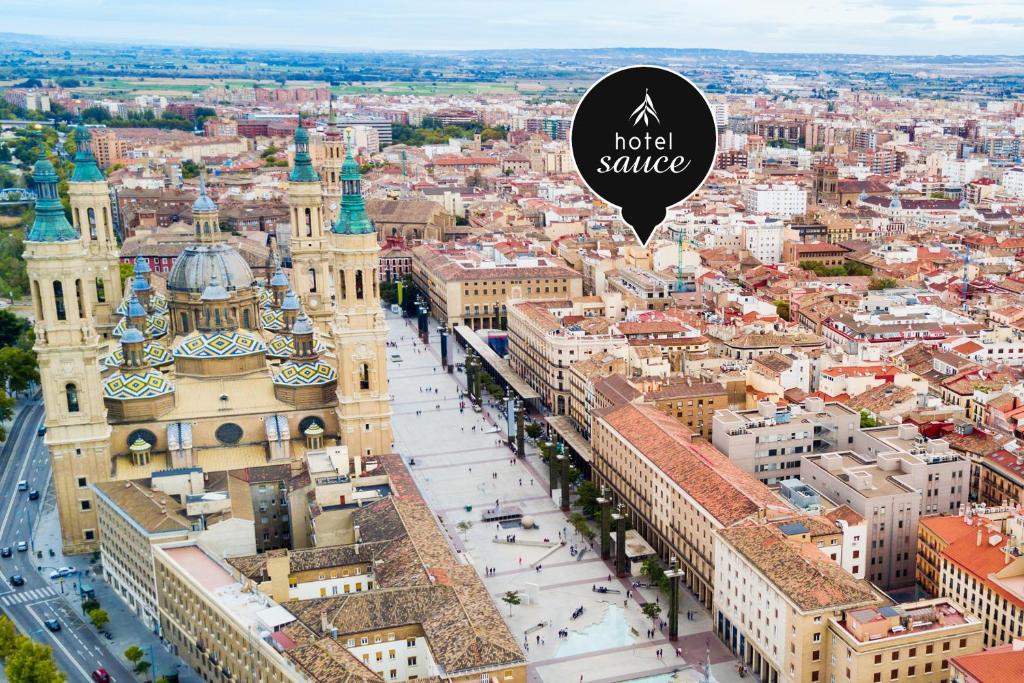 Nespecifikovaný výhled na destinaci Zaragoza nebo výhled na město při pohledu z hotelu