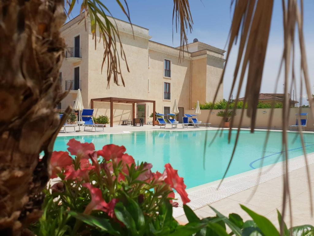 Bazén v ubytovaní Hotel Le Torri alebo v jeho blízkosti