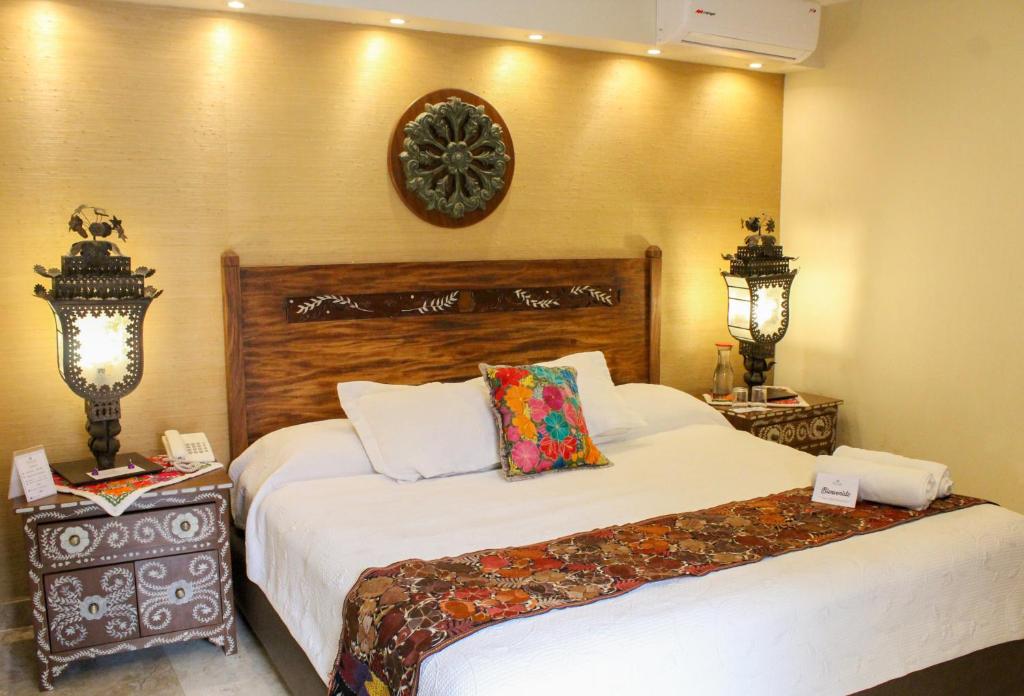 Postel nebo postele na pokoji v ubytování Hotel Lindo Ajijic Bed & Breakfast