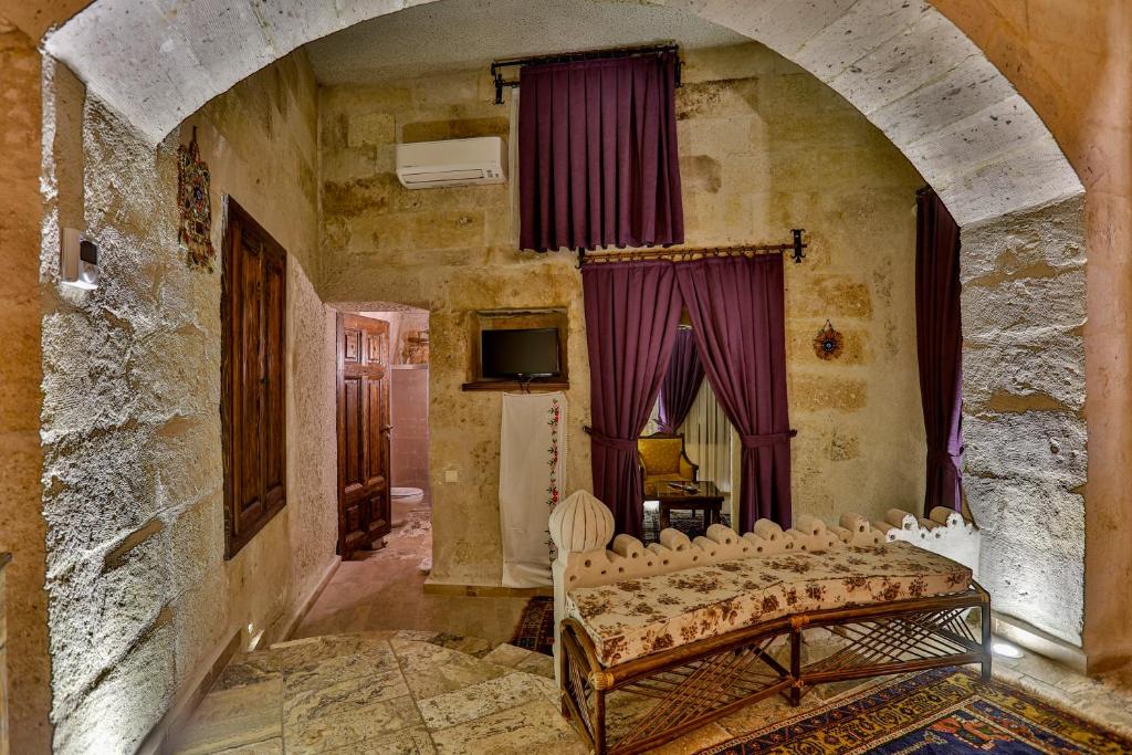 Hidden Cave Hotel - 15