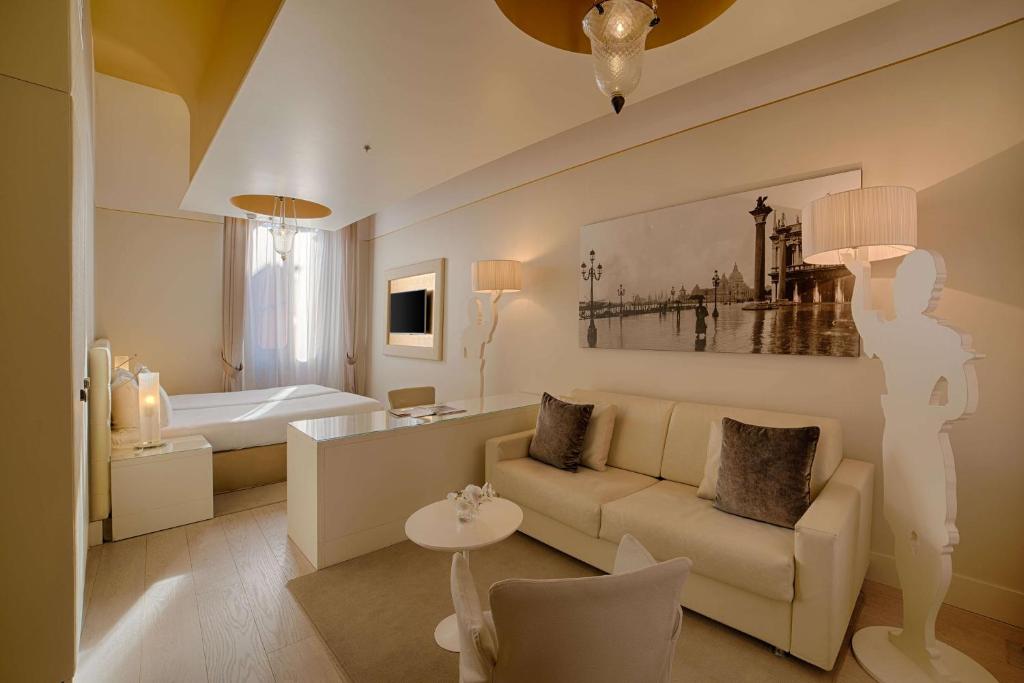 Palazzo Barocci - Resim 17