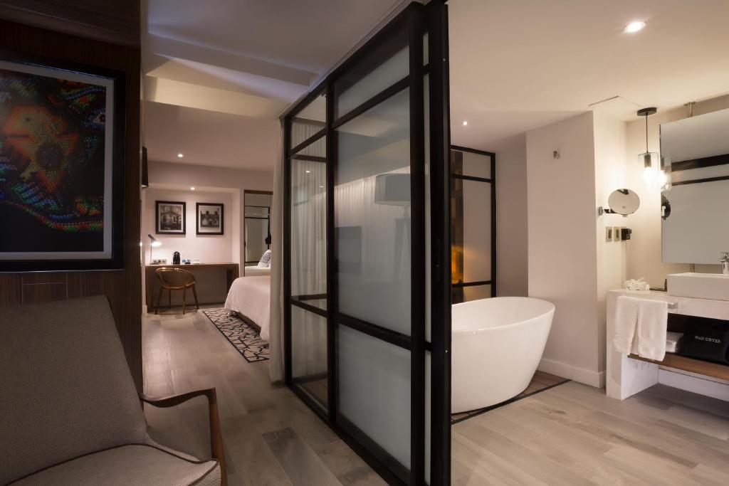 Posezení v ubytování Hotel Indigo Guadalajara Expo by IHG