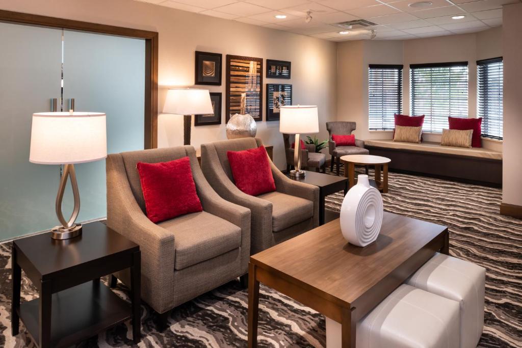 Posezení v ubytování Staybridge Suites - St George by IHG