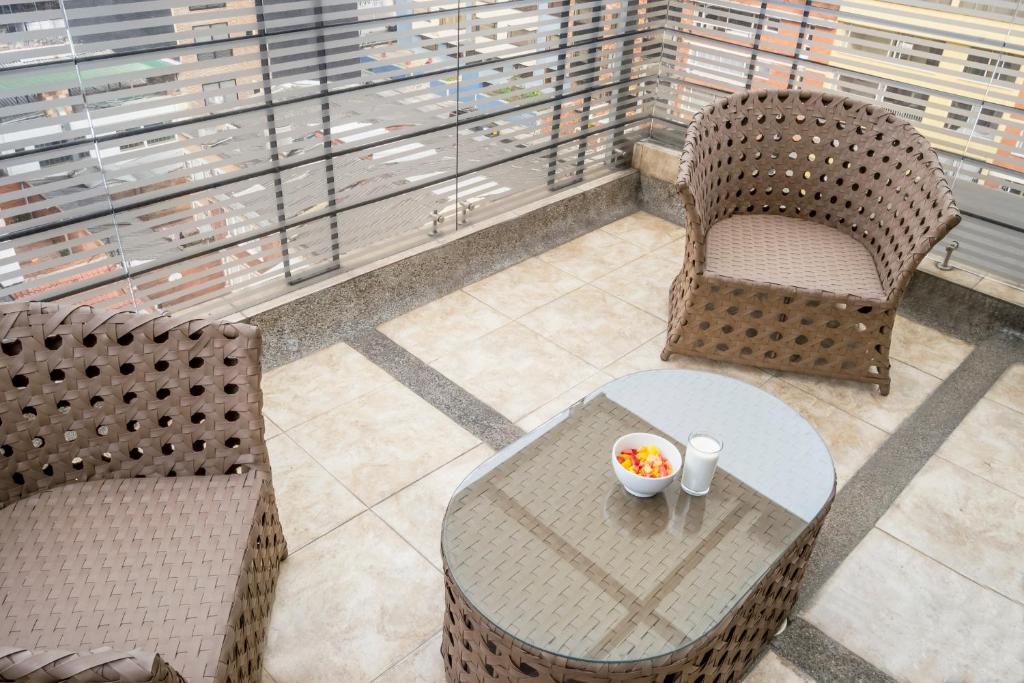 Posezení v ubytování Hotel Regency Suites La Feria