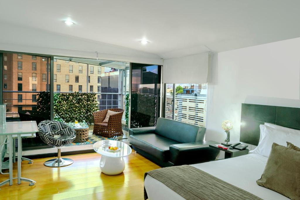 Posezení v ubytování Hotel Regency Suites La Feria
