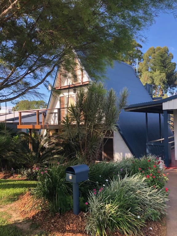 The Lake House, Yungaburra (updated prices 2024)