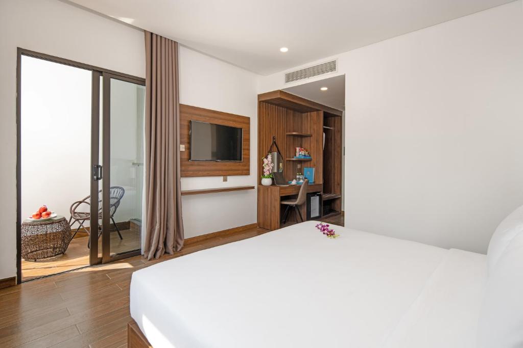 Phòng Deluxe Giường Đôi Nhìn Ra Sông