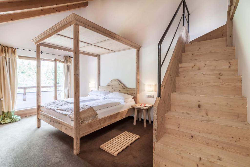 Postel nebo postele na pokoji v ubytování Hotel Bad Schörgau