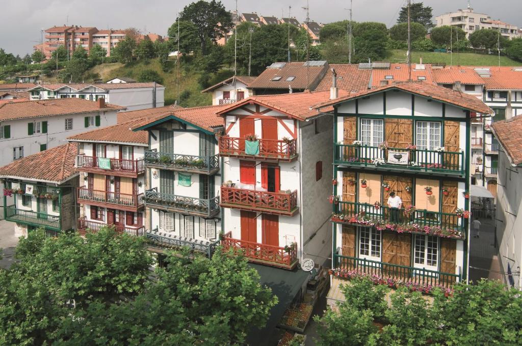 Budova, kde se hotel nachází