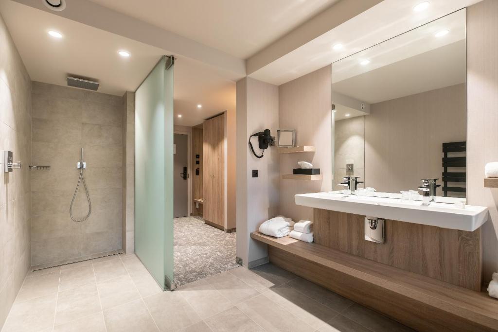 Koupelna v ubytování Hotel Restaurant Van Der Valk Nivelles-Sud