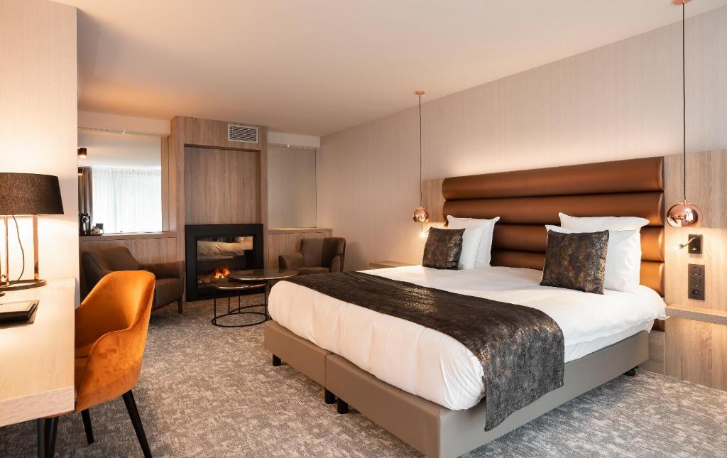 Postel nebo postele na pokoji v ubytování Hotel Restaurant Van Der Valk Nivelles-Sud
