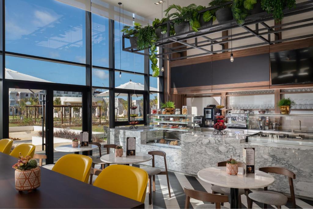 Restaurace v ubytování Dreams Macao Beach Punta Cana - All Inclusive