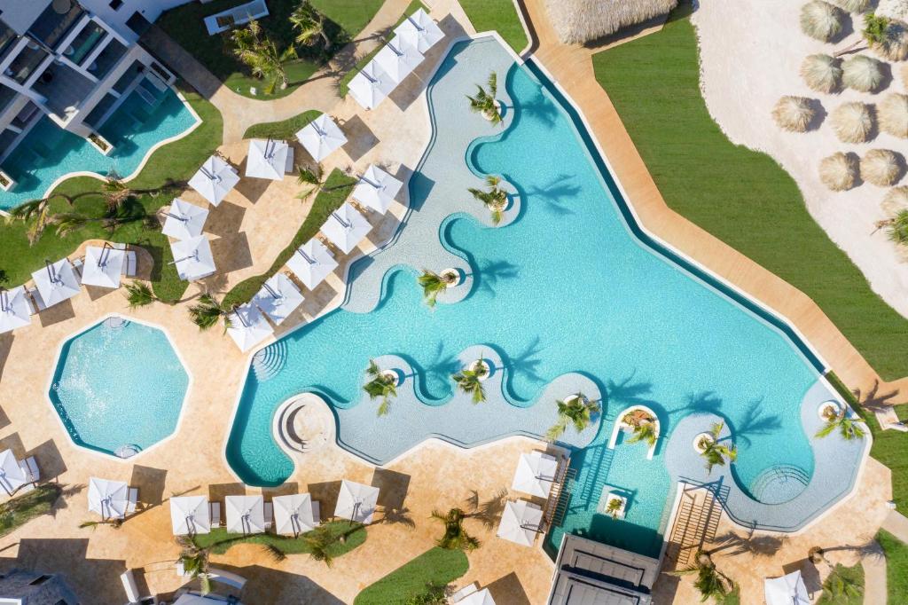 Bazén v ubytování Dreams Macao Beach Punta Cana - All Inclusive nebo v jeho okolí