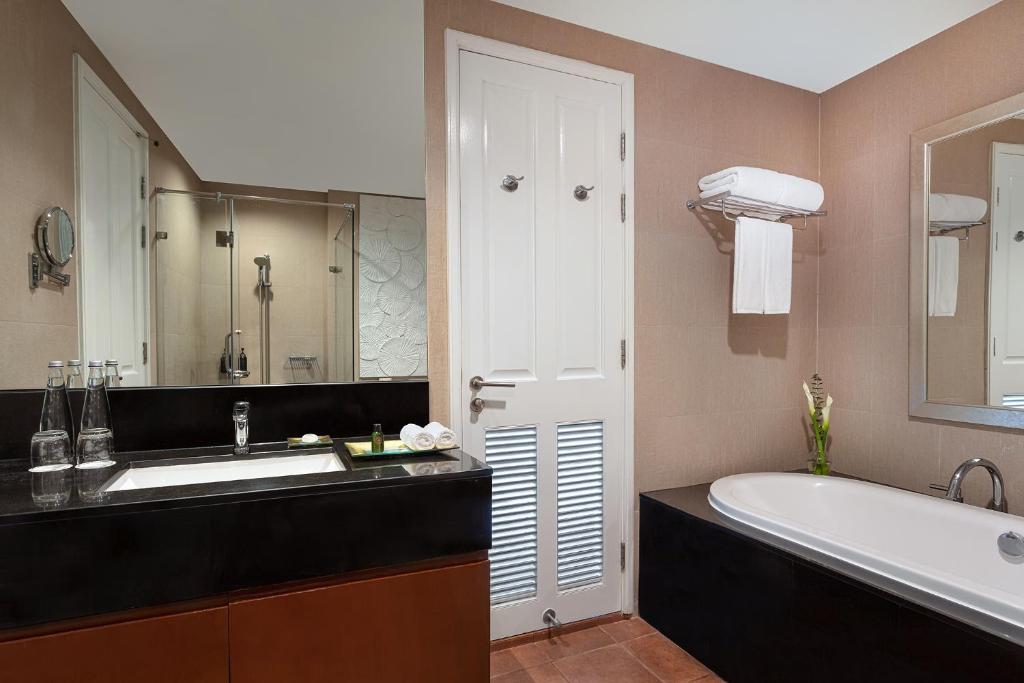 Dusit Suites Hotel Ratchadamri, Bangkok - Resim 18