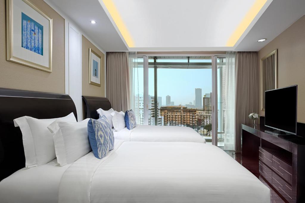 Dusit Suites Hotel Ratchadamri, Bangkok - Two-Bedroom Deluxe Suite