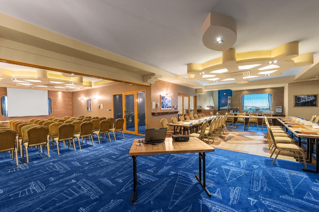 Konferenční prostory v ubytování Hotel Faleza - z widokiem na morze